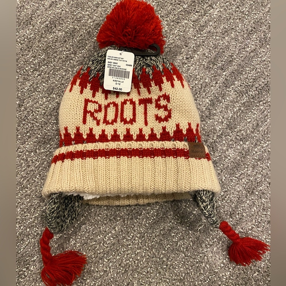 Roots chunky baby hat, lined with fleece, new with tags, size 0-12 months
